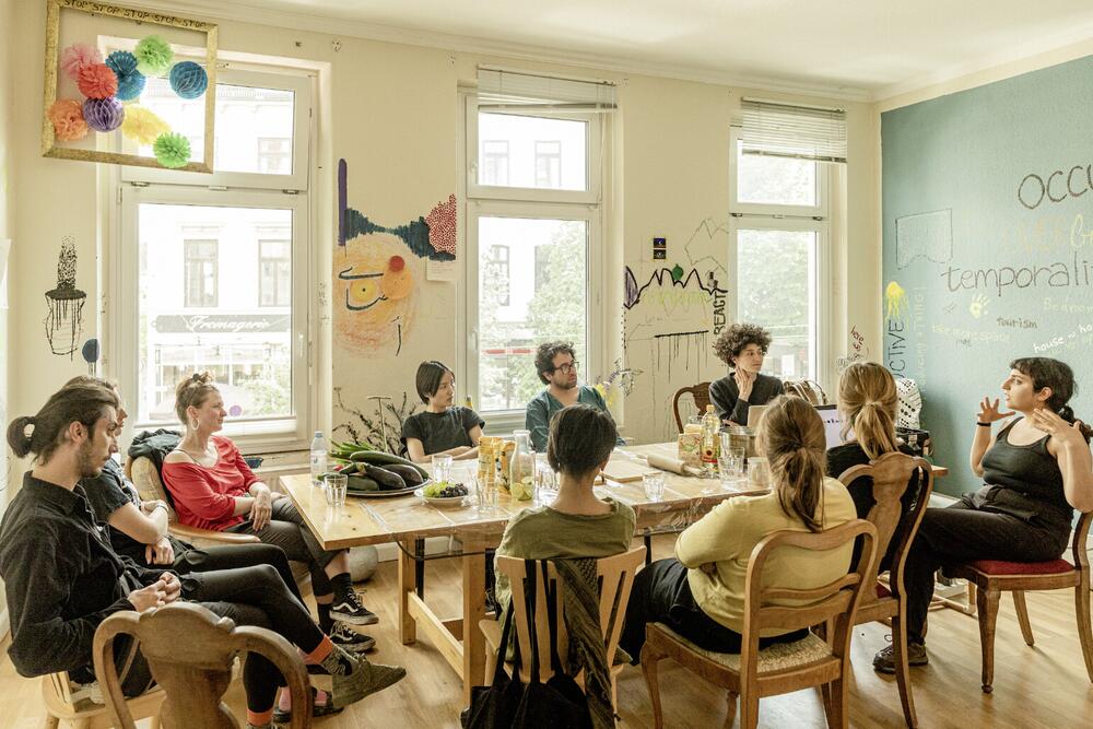 Image from page “Food Tellers in Times of Crisis”